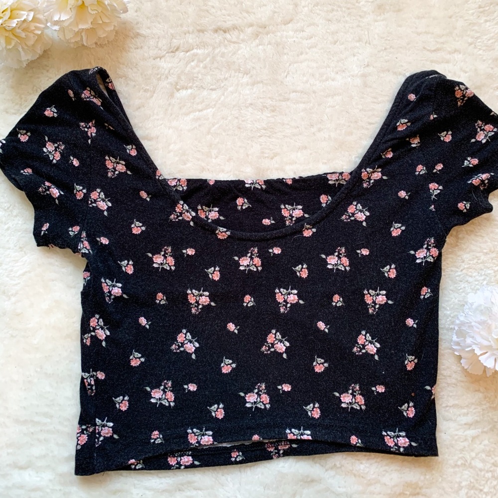 Black Pacsun Crop top